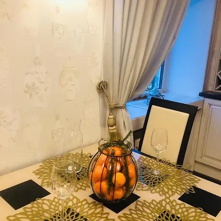 Апартаменты Cozy In The Center Of *